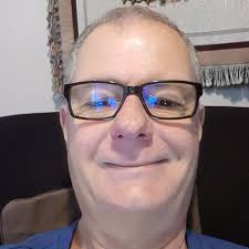 Who can recommend a retaining wall and concrete stair contractor near  Tamarindo/Huacas?