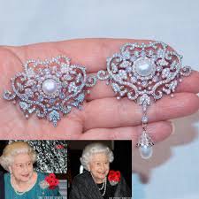 Royalty Replica Queen Elizabeth II the Richmond Brooch, Cubic Zirconia &  Freshwater Pearl Silvertone Brooch or Necklace (pearl-996) - Etsy Canada