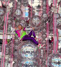 Midnight sky is a song by american singer miley cyrus, released on august 14, 2020, by rca records as the lead single from her seventh studio album plastic hearts. Miley Cyrus Access On Twitter Jojo Siwa At Miley S Midnight Sky Truck In La Midnightsky So Cool You Guys Know I Ve Been Obsessed With Miley For Literally Forever So To Get