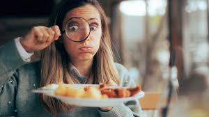 The Absolute Worst 10 Foods To Order On A First Date