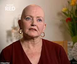 In addition, from 1974 to 1983, she was a member of the girl group 'the nolans.' Linda Nolan Tells Her Sisters Her Cancer Has Spread In Emotional Clips From At Home With The Nolans Aktuelle Boulevard Nachrichten Und Fotogalerien Zu Stars Sternchen