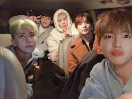 Pin By Camila On A C E Ace Selfie Poses Boy Groups