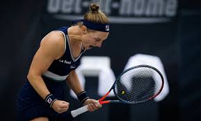 Nadia podoroska posa con la brasileña. Podoroska Vencio A Giorgi Y Clasifico A Cuartos Del Torneo De Linz