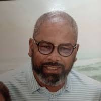 Efrem Robinson's Instagram, Twitter & Facebook