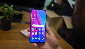 الهاتف oppo reno 2z يظهر في صور مسربة واقعية ويظهر مع أربع كاميرات في الخلف وشاشة خالية من القطع samsung galaxy phone tech news phone