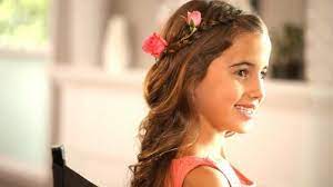 56 Idees Pour Choisir Et Faire La Plus Jolie Coiffure De Mariage Pour Petite Fille Archzine Fr Wedding Hairstyles For Girls Flower Girl Hairstyles Old Hairstyles