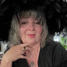 Kevin Throop's Instagram, Twitter & Facebook