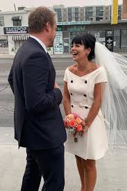 Maybe you would like to learn more about one of these? Lily Allen Mit Vintage Dior Brautkleid Burger So Lief Die Hochzeit In Las Vegas Ab Vogue Germany