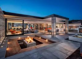 Brasero De Jardin Exterieur Et Salon En Contrebas Avec Banc En Bois Fire Pit Seating Contemporary Patio Patio Design