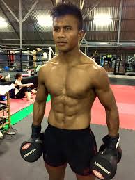 สมบัติ บัญชาเมฆ, born may 8, 1982) a.k.a. à¸à¸§ à¸²à¸ˆà¸°à¹€à¸› à¸™ à¸š à¸§à¸‚à¸²à¸§ à¸š à¸à¸Šà¸²à¹€à¸¡à¸† à¹ƒà¸™à¸› à¸ˆà¸ˆ à¸š à¸™ Pantip