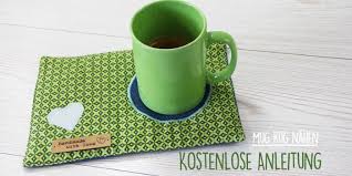 Wer koffein zum wachwerden braucht, findet es im kaffee wie im tee. Nahanleitung Mug Rug Nahen Der Namensbaender De Kreativ Blog