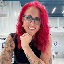 Siri play Schools Out” ✌️🎶🍦