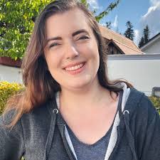 Amanda Herrmann's Instagram, Twitter & Facebook