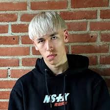 William Kruse's Instagram, Twitter & Facebook