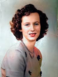 Merry Christmas! Photo taken about 1900. I am pretty sure the woman in the  middle is Jane Oaks, the only sister of Daniel, Deasro and Elihu, hoping  for some confirmation some time