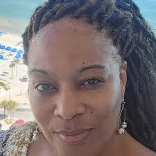 Lisa Perdue's Instagram, Twitter & Facebook