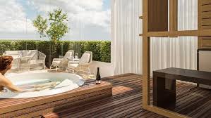 Bari, su un attico di via Sparano un nuovo b&b luxury: sauna e  idromassaggio panoramici con vista cattedrale - la Repubblica