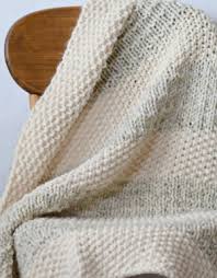 This throw finishes with an interesting visual effect that makes it a splendid showpiece in any room. Easy Heirloom Knit Blanket Pattern Allfreeknitting Com