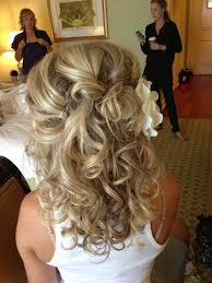 Here are some of the best bridal hairstyles for medium hair that you can try for your wedding. Wedding Hairstyles For Medium Length Hair Updo Medium Length Hairstyles For Weddings R Wedding Hairstyles For Medium Hair Medium Hair Styles Curly Wedding Hair