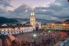 Plaza De Santo Domingo Santo Domingo America Del Sur Ecuador