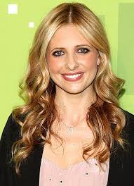 Blonde Wavy Curls Taylor Hill Filmmagic Cool Blonde Hair Sarah Michelle Gellar Hair