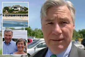 Democratic Senator Sheldon Whitehouse slammed for membership of 'all-white'  Rhode Island beach club