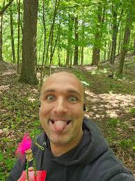 Wooster Running Club member wins a race with support