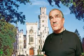 Karel schwarzenberg poté prožil mládí v rakousku a německu, kde ve vídni a štýrském hradci karel schwarzenberg patří mezi pět desítek nejbohatších čechů, když jeho majetek odhadují. Jak Oskubat Knizete Tyden Cz