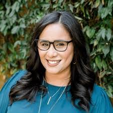 Robin Goodpaster's Instagram, Twitter & Facebook