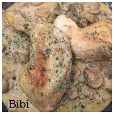 Cuisses De Poulet A La Sauce Aux Champignons Recette En 2020 Recettes De Cuisine Cuisses De Poulet Et Poulet