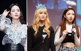 She legalized her name to · park jihyo right before sixteen. Jisoo Blackpink Nayeon Dan Momo Twice Seru Seruan Nonton Konser Red Velvet