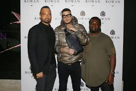 Sniks are rarely seen alone in the wild, usually curled up under the protective wing of a secton. Rowan Club Explosive Rapper Snik Rocked The Crowd At The First Big Party Of The City S Most Xclusive Club Haris Sianidis Beautiful People