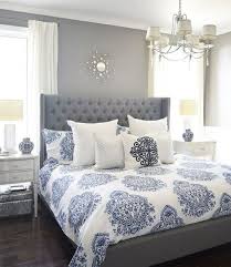 Gestaltung Schlafzimmer Graue Waende Graues Bett Kissen Schlafzimmer Dekorieren Schlafzimmer Ideen Gemutlich Zimmer
