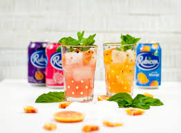 Auf Die Schnellle Longdrink Mit Passoa Fur Warme Sommerabende Mit Freunden Und Familie Rezept Unter Http X2f X2f Babyrockmy Longdrinks Rezepte Cocktails