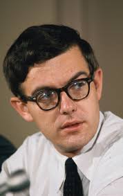 Rennie Davis, 'Chicago Seven' activist, dies at 80