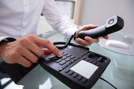 What Are the Pros and Cons of VoIP, Landline, and Cellular Phone ...