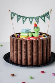 Zur Einschulung Leckerer Schoko Nuss Kuchen Mit Schokoriegel Deko Trickytine Schoko Nuss Kuchen Kuchen Einschulung Schokoriegel