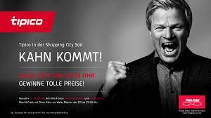 Und auf einem plakat an der wand verspricht. Wntv At