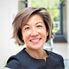 Kim Benfield's Instagram, Twitter & Facebook