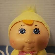 Daphne Easter's Instagram, Twitter & Facebook