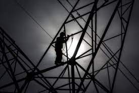 Em engenharia eletrotécnica, distribuição de energia elétrica ou distribuição de eletricidade é a etapa final no fornecimento de energia elétrica; Vi Czykqijdj4m