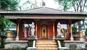 Pulau dewata bali dikenal memiliki banyak sekali warisan budaya. Paket Bermalam Di Rumah Adat Bali 3 Hari 2 Malam Unik Tradisional