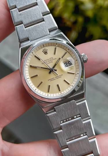 1530 Rolex Oyster Perpetual Date – Hairspring