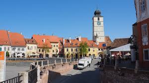 Turnul cu ceas, cel mai mare turn al sighișoarei, cu cei 64 m ai săi datează din secolul xiv. Turnul Sfatului Din Sibiu Gonext