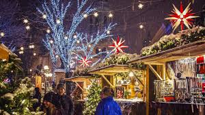 105 decorating ideas for the most festive christmas ever. Where To See Christmas Lights In Montreal For The Winter Holidays