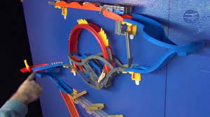 As the name suggests this track set could be mounted on the wall when used for playing the various hot wheels cars by the kids. Hot Wheels Wall Tracks Starter Set Youtube