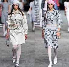 Chanel 2019 Resort Cruise Pre Spring Womens Runway Catwalk Looks Collection Karl Lagerfeld La Pausa Embroidery Bedazzled Sequins Studs Waistband Wid En 2020
