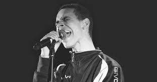 Forsangeren for bandet liss, søren holm, er død. Liss Frontmand Soren Holm Her Er Fem Sangere Jeg Ser Op Til Fra Bjork Til Frank Ocean
