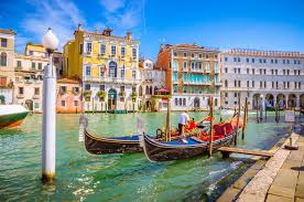 Ich habe zwar keine regulären öffnungszeiten, doch versuche dir deinen. Palazzo Dario In Venedig Lastet Ein Fluch Auf Diesem Haus