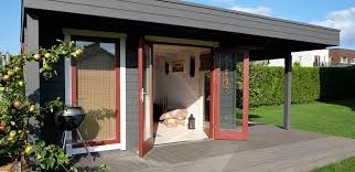 Kaufen sie gartenhäuser & gartenhütten und profitieren sie von den vielen services auf holzland.de: Gartenhaus Modern Zeitgemasse Garteneinrichtung Aus Holz Hansagarten24